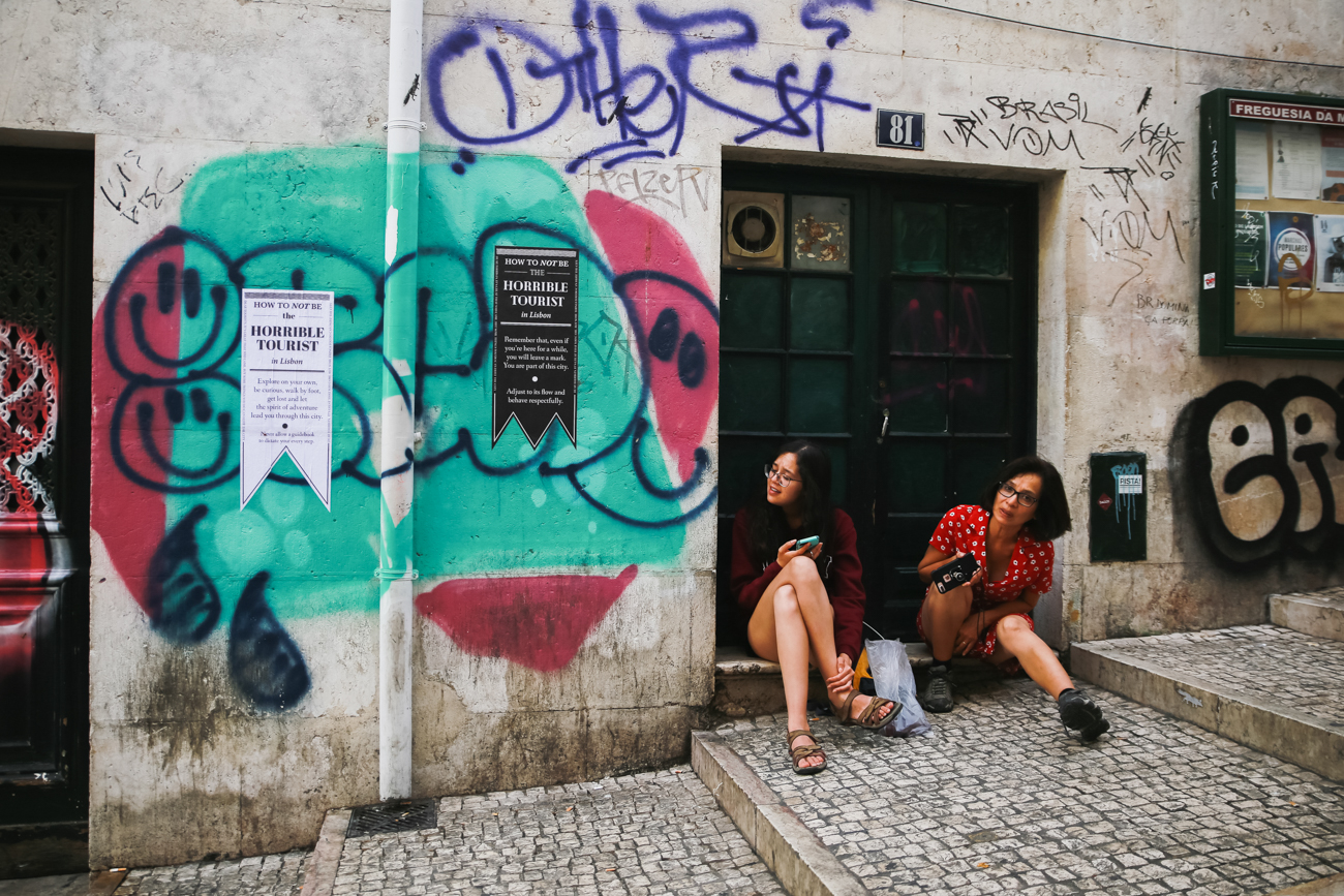 How to not be a horrible tourist in Lisbon street art project by Eugenia Wasylczenko
